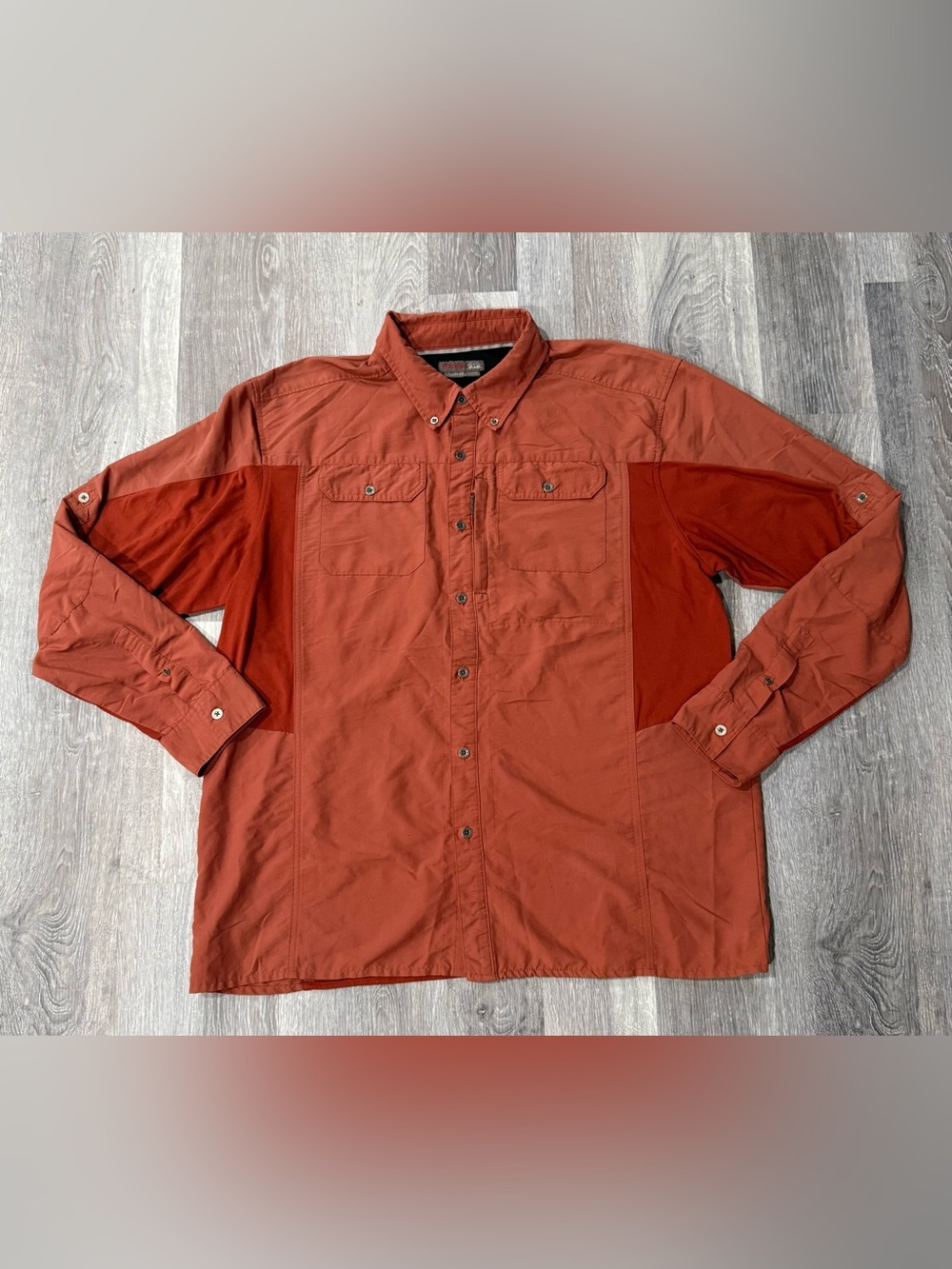 Wrangler Men's ATG Regular Fit Long Sleeve Button-Down Shirt Rust Multi Pockets